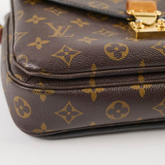Louis Vuitton Pochette Metis Monogram