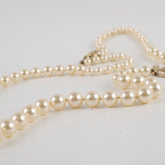 Chanel CC Logo Pearl Necklace