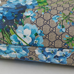 Gucci GG Supreme Medium Blooms Tote