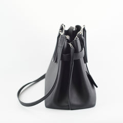 Louis Vuitton Lock Me Black