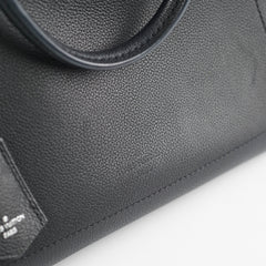 Louis Vuitton Lock Me Black
