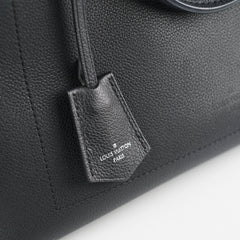 Louis Vuitton Lock Me Black