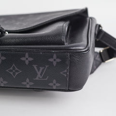 Louis Vuitton Damier Ebene Messenger Black