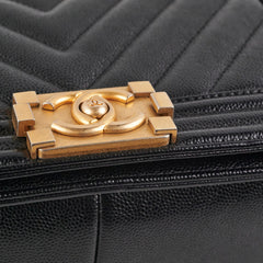Chanel Old Medium Boy Chevron Caviar Black