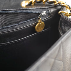 Chanel Vintage Medium Caviar Diana Bag Black