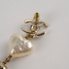 Chanel CC Logo Double Heart Earrings Light GoldChanel CC Logo Double Heart Earrings Light Gold