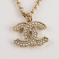 Chanel CC Logo Necklace Pearl