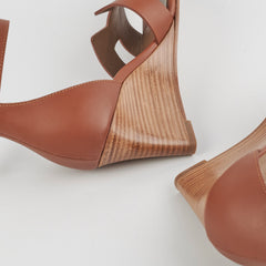 Hermes Legend Gold Size 34 Sandals