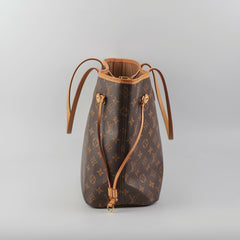 Louis Vuitton Neverfull MM Monogram Shoulder Bag