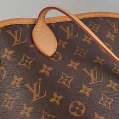 Louis Vuitton Neverfull MM Monogram Shoulder Bag