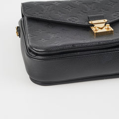 Louis Vuitton Pochette Metis Black