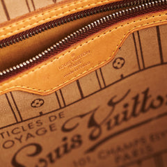 Louis Vuitton Neverfull GM Monogram Shoulder Bag