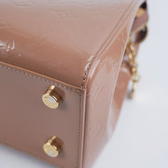 Louis Vuitton Brea Vernis Beige MM Bag