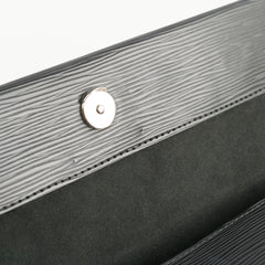 Louis Vuitton Cluny MM Epi Black Shoulder Bag