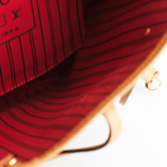 Louis Vuitton Neverfull MM Monogram Shoulder Bag