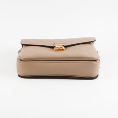 Louis Vuitton Pochette Metis Beige
