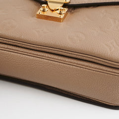 Louis Vuitton Pochette Metis Beige