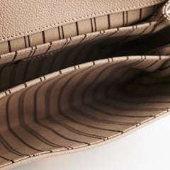 Louis Vuitton Pochette Metis Beige