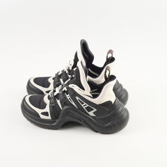 Louis Vuitton Woman's Sneakers Size 37.5