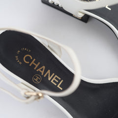 Chanel Pearl Sandals White size 36