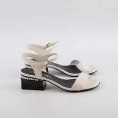 Chanel Pearl Sandals White size 36