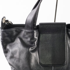 Chanel Diamond Stitched Expandable Leather Zip Tote Blacke