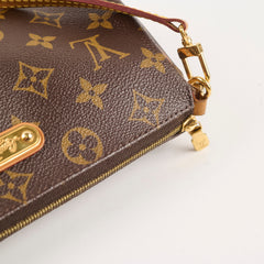 Louis Vuitton Eva Clutch Monogram