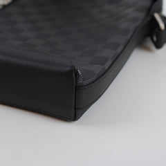 Louis Vuitton Discovery Messenger BB