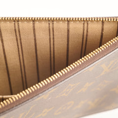 Louis Vuitton Neverfull Monogram Pouch