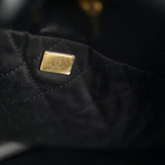 Chanel 22 Small Handbag Black