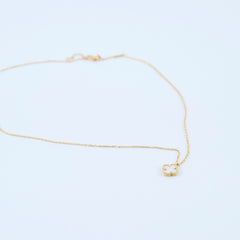 Van Cleef & Arpels Sweet Alhambra Mother of Pearl MOP Necklace Yellow Gold