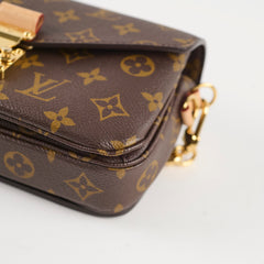 Louis Vuitton Pochette Metis East West
