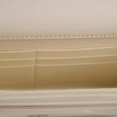 Chanel 19 White Wallet On Chain