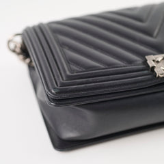 Chanel New Medium Boy Chevron Black