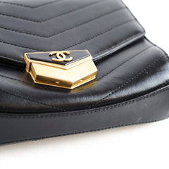 Chanel CC GHW Chevron Flap Calfskin Black