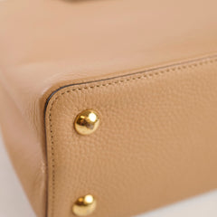 Louis Vuitton Capucines MM Beige Tan 2022