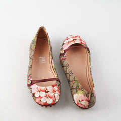 Gucci GG Supreme Blooms Ballet Flat (Size 38)