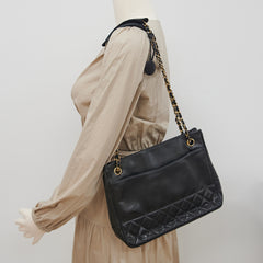 Chanel Vintage CC Chain Tote Black