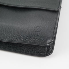 Louis Vuitton Clutch Black
