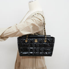 Chanel Chocolate Bar Chain Shoulder Bag Black