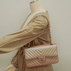 Chanel Classic Flap Medium 17B Rose Gold Caviar SHW